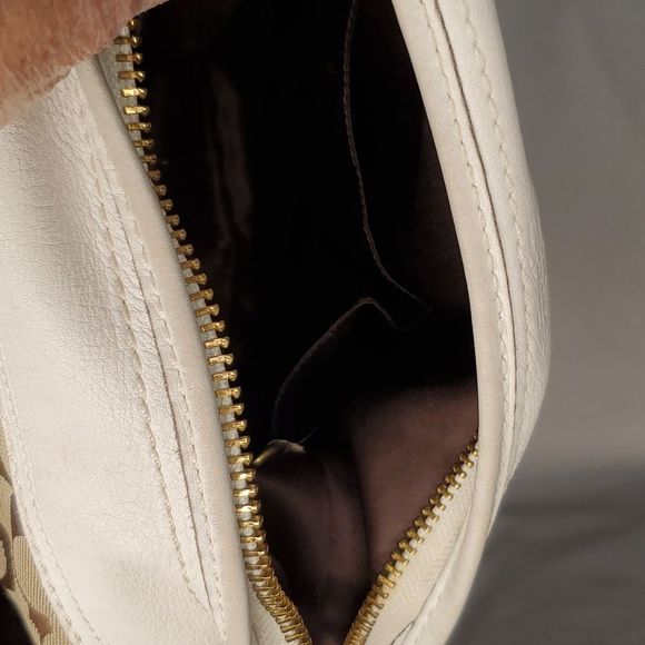 Coach Tan and Cream Hobo Bag - Picture 9 of 9